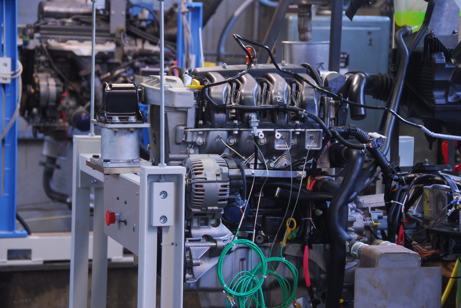 Experimental test bench used in experimentation. 1. Fuel tank. 2